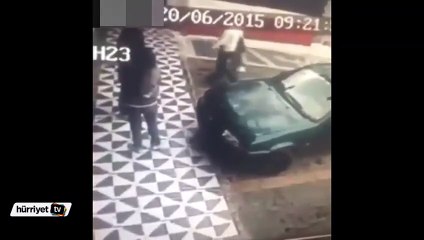 Otomobil bir anda hareket edince...