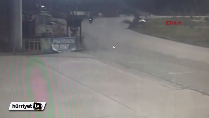 Otomobil savrulduğu anlar kamerada