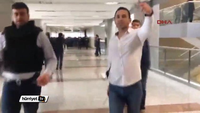 Savcının odasının önü