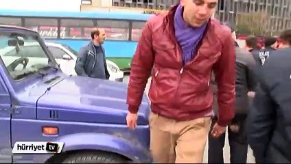 Patenci çocuklar Taksim’i birbirine kattı
