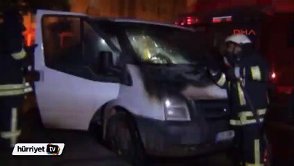 Yanan işçi servisini itfaiye ekipleri söndürdü
