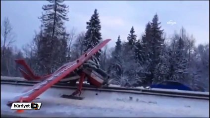 Moskova'da küçük bir uçak otobana iniş yaptı