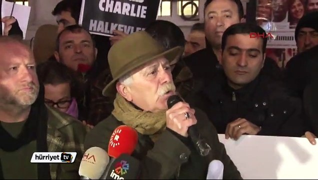 Paris'teki saldırı Taksim’de protesto edildi