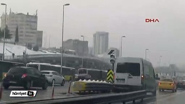 Merter'de metrobüs kazası