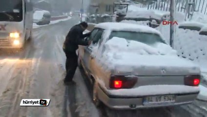 Karlı yollarda sürücünün zor anları