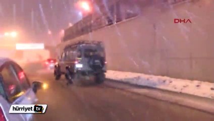 Kar, İstanbul'u kolay bırakmıyor