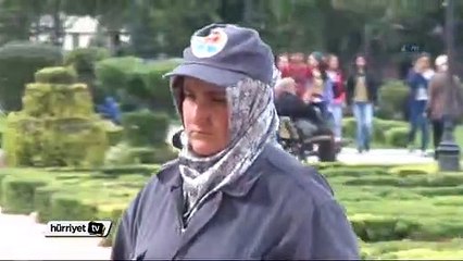 Sokaklara kadın eli değdi