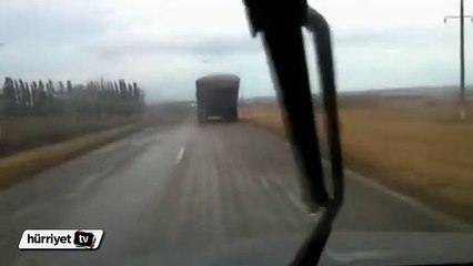 Sarhoş sürücü otobana buğday ekti