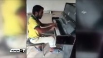 İnşaat işçisi, çaldığı piyano ile hayran bıraktı