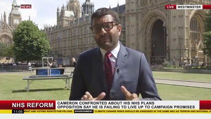 Canlı yayına gizlice girip gösteri yaptılar