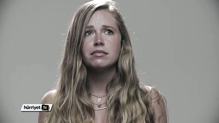 Patrick Hall insanları şok tabancasıyla vurarak tepkilerini fotoğrafladı