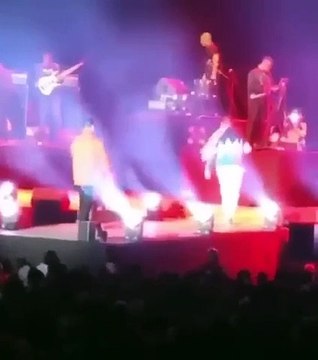 La vidéo où Mikaben s’est effondré sur la scène de l’accor arena de Bercy à Paris.