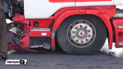 Kocaeli TEM'de 2 tır ve 1 otomobil çarpıştı 3 yaralı