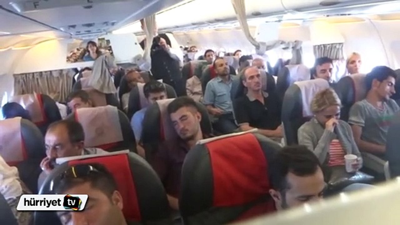 Van-İstanbul seferinde pilottan şaşırtan evlilik teklifi