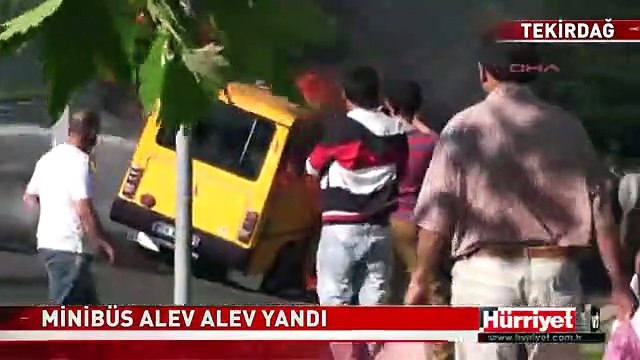 YOLCU MİNİBÜSÜ ALEV ALEV YANDI