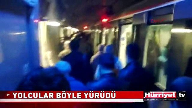 MARMARAY ARIZALANINCA YOLCULAR İNİP RAYLARIN KENARINDAN YÜRÜDÜ