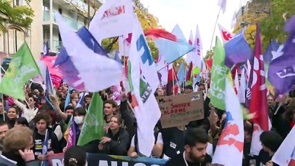 Manifestation contre la vie chère à Paris : "On n'arrive même plus à joindre les deux bouts"