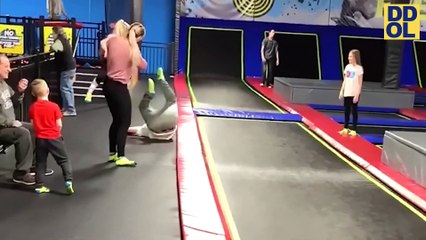 TRY NOT TO LAUGH WATCHING FUNNY FAILS VIDEOS 2022 #235