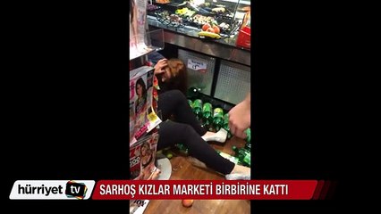 İrlanda'da sarhoş kızlar marketi birbirine kattı