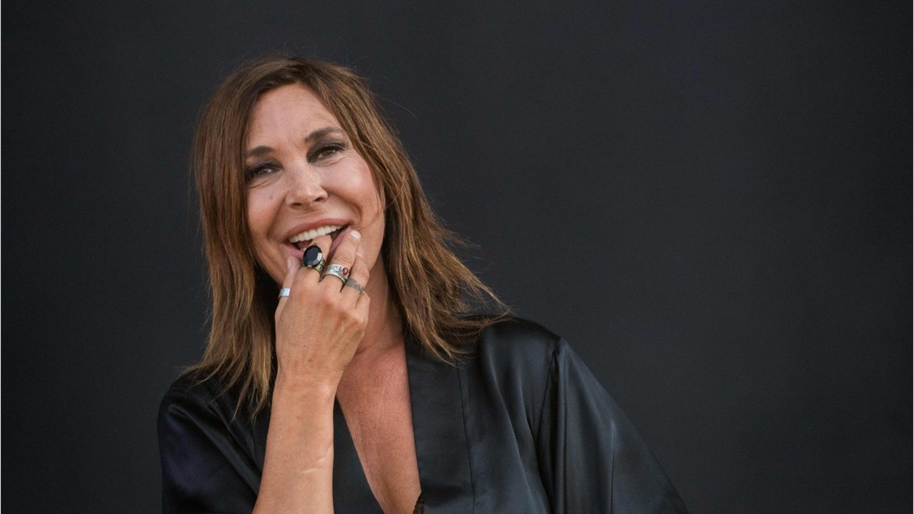 GALA VIDÉO - “Jolie mais aussi chanteuse”: Zazi...