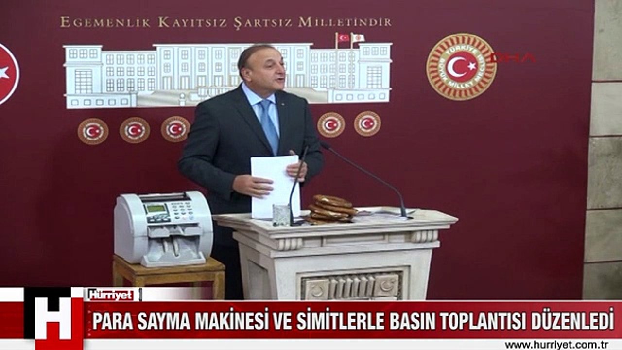 OKTAY VURAL PARA SAYMA MAKİNESİ VE SİMİTLERLE GELDİ