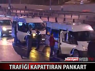 D-100'DE BOMBALI PANKART PANİĞİ