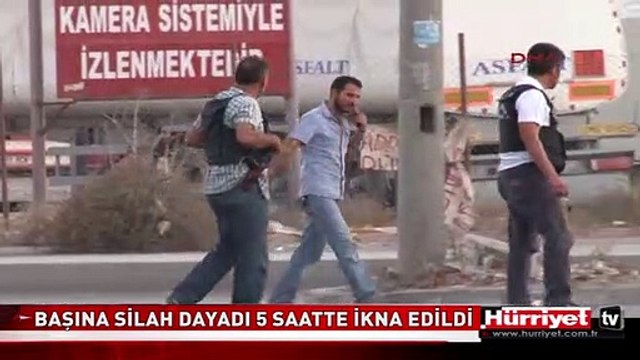 KAZA YAPINCA BAŞINA SİLAH DAYADI 5 SAATTE İKNA EDİLDİ