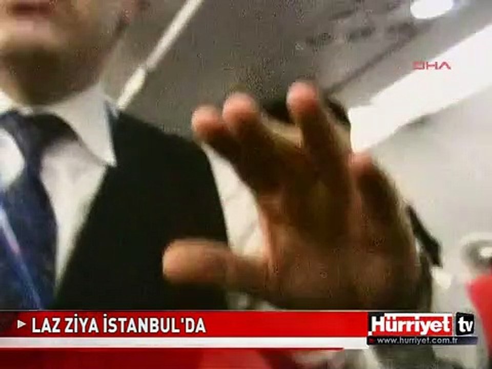 LAZ ZİYA UÇAK'TA BÖYLE GÖRÜNTÜLENDİ