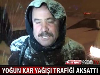 YOZGAT'TA YOĞUN KAR YAĞIŞI TRAFİĞİ AKSATTI