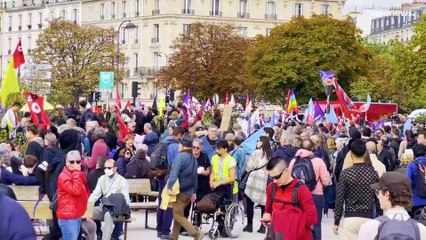 Parigi: Mélenchon e il Premio Nobel Anne Ernaux guidano la protesta contro il caro vita