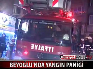 APARTMANDA MAHSUR KALANLARI İTFAİYE KURTARDI