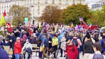 La izquierda francesa moviliza a miles de manifestantes en París contra la inflación