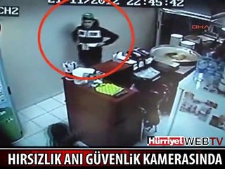 ÇİĞKÖFTECİNİN BAĞIŞ KUTUSUNU ÇALDI, DÜRÜM SATIN ALIP GİTTİ