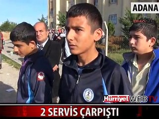 ÖĞRENCİLERİ TAŞIYAN 2 SERVİS MİNİBÜSÜ ÇARPIŞTI