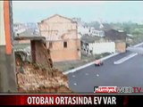 OTOBANIN ORTASINDA EV VAR