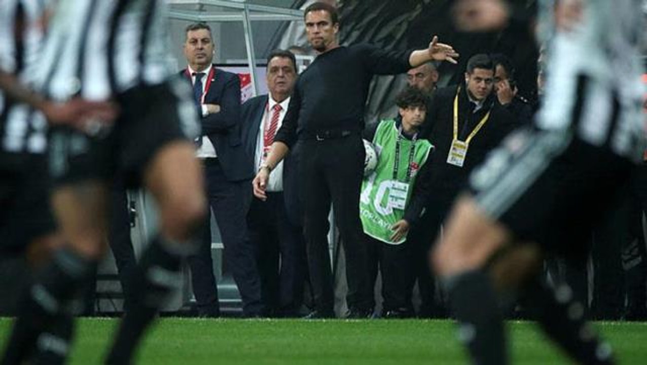 Valerien Ismael'in istifa sorusuna verdiği cevap Beşiktaş taraftarına saç baş yoldurdu
