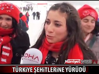 TÜRKİYE ŞEHİTLERİNE YÜRÜDÜ