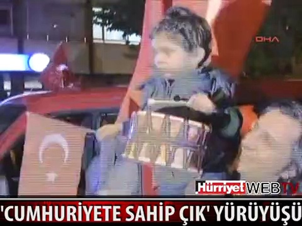 BOLU'DA 'CUMHURİYETE SAHİP ÇIK' YÜRÜYÜŞÜ