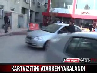 FUHUŞ YAPMAK İÇİN KENDİ KARTVİZİTİNİ ATARKEN YAKALANDI