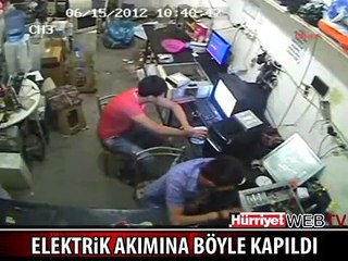 TEKNİSYENİN ELEKTRİK AKIMINA KAPILMA ANI KAMERADA