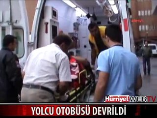 ERZİNCAN'DA YOLCU OTOBÜSÜ DEVRİLDİ: 25 YARALI