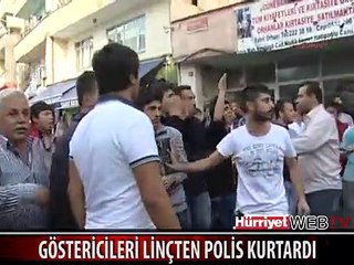 Download Video: GÖSTERİCİLERİ LİNÇTEN POLİS KURTARDI