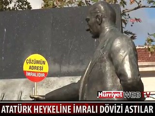KADIKÖY'DE ATATÜRK HEYKELİ'NE ÇİRKİN SALDIRI
