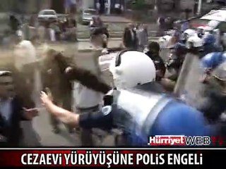 DİYARBAKIR'DA AÇLIK GREVİNE DESTEK GERGİNLİĞİ