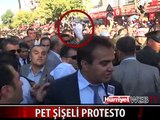 ŞEHİT CENAZESİNDE BAKANLARA PET ŞİŞELİ PROTESTO