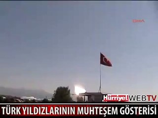 TÜRK YILDIZLARINDAN UNUTULMAZ GÖSTERİ