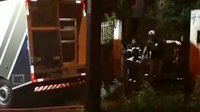 Corpo é encontrado carbonizado em residência que pegou fogo no Cascavel Velho