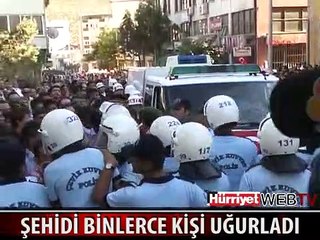 ŞEHİT ER KÜÇÜKTERCİ'Yİ 10 BİN KİŞİ UĞURLADI