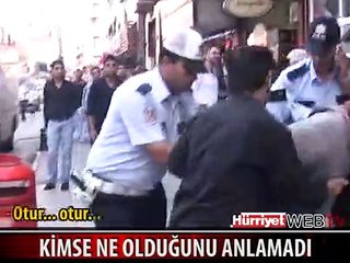 CADDE ORTASINDA BİRDENBİRE BAĞIRMAYA BAŞLADI