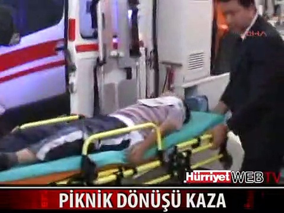 PİKNİK DÖNÜŞÜ KAZA 26 YARALI